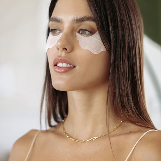 Vitamin Brightening Under Eye Mask – Máscara iluminadora con vitaminas para el contorno de ojos